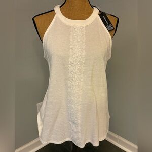 Cable & Gauge misses pullover top with embroidered detail, sz Large, new w/tags